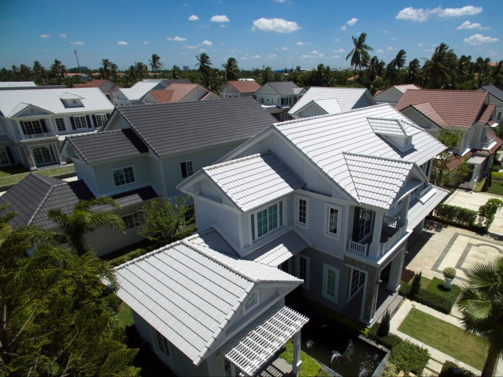 Metal Roofing Benefits in Sherman Oaks: Durable, Energy‑Efficient, Fire‑Resistant Solutions for Homeowners